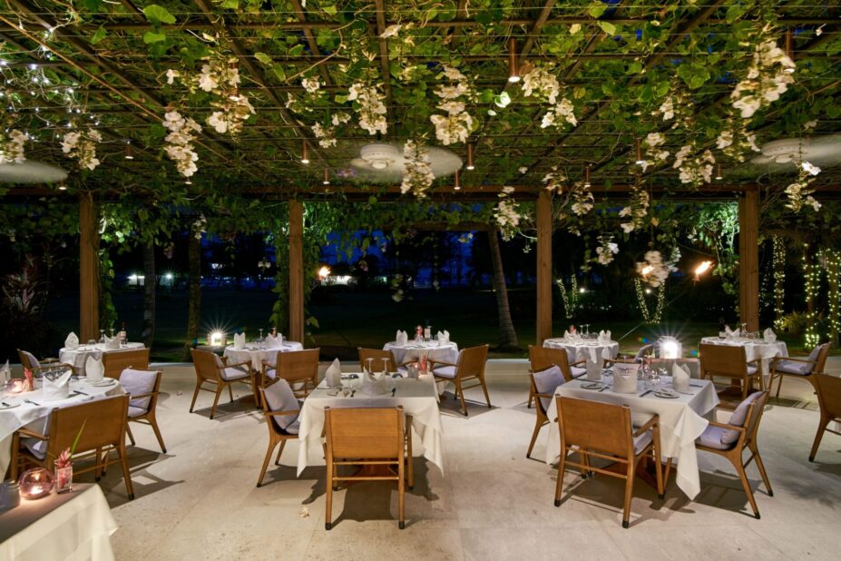 12-Rhodes-Restaurant-scaled