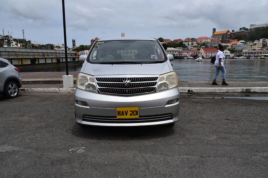 Grenada-Taxis-1